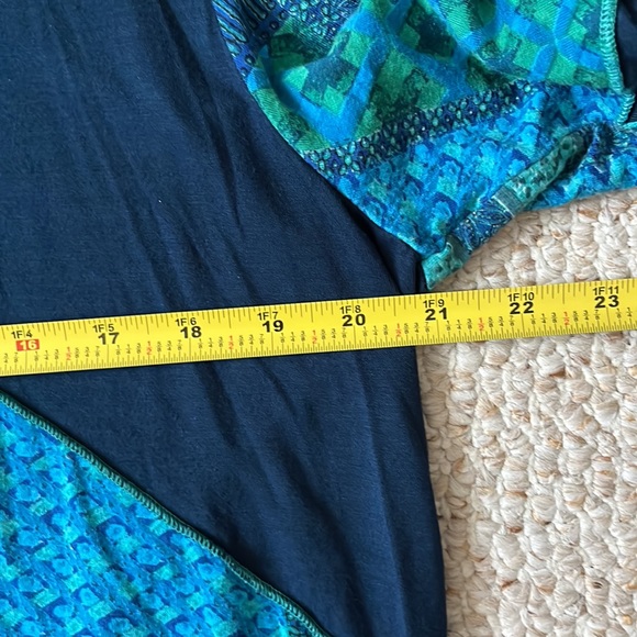 Parsley and Sage 3/4 sleeve top - Picture 11 of 11